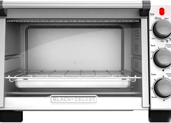 BLACK+DECKER 6-Slice Convection Countertop Toaster Oven TO2050S